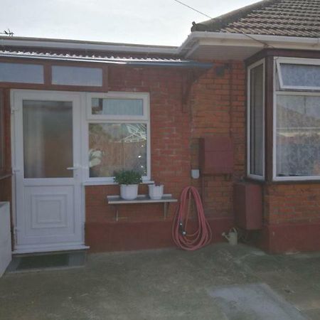 Rest Room Near To Heathrow Airport Ashford  Exterior photo